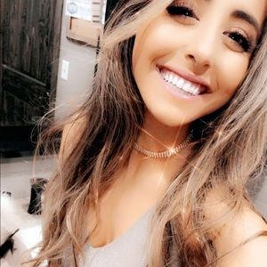 Meet your Posher, Francesca